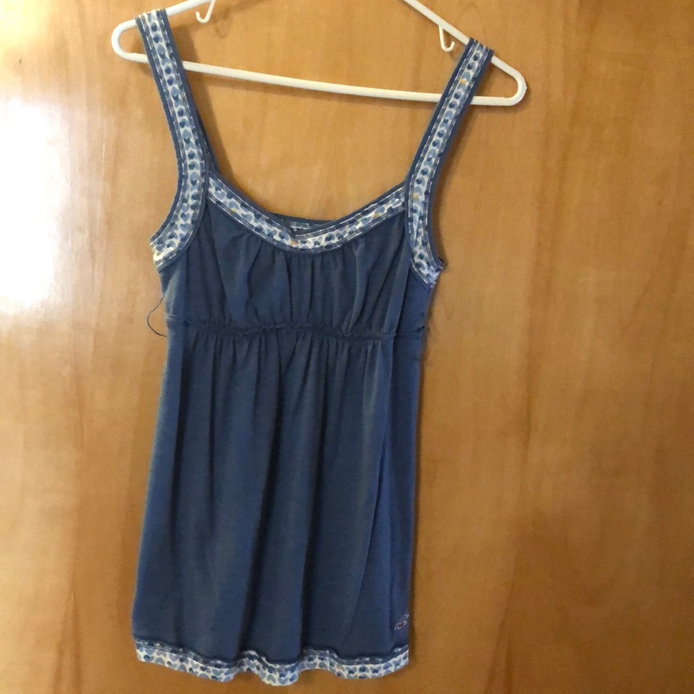 Hollister tank